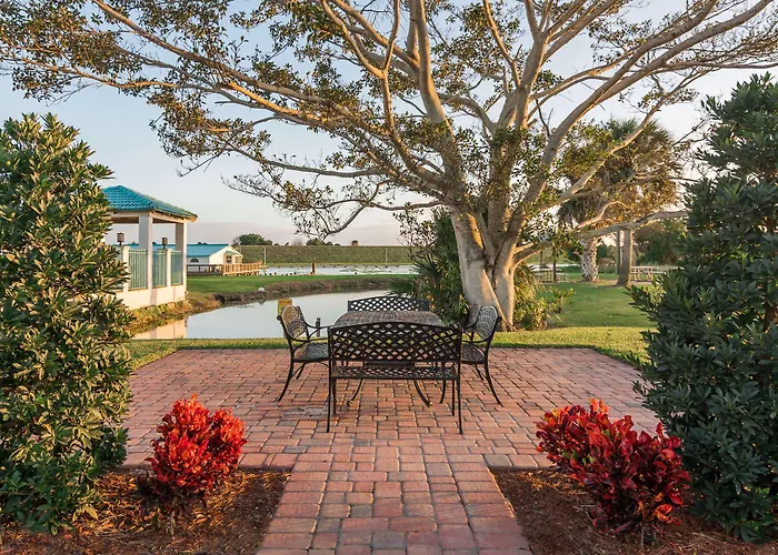Lakeshore Resort And Marina