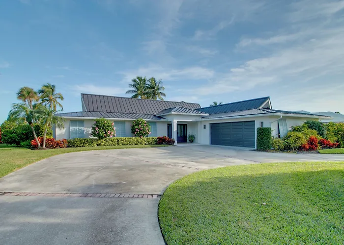 Lavish Vero Beach Escape With Pool, Patio + Dock!